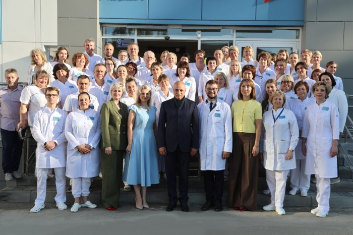 Игорь Артамонов открыл после капремонта поликлинику на Тракторном в Липецке